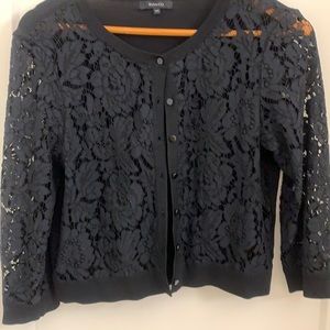 Medium Black RW&Co Crop Lace Cardigan